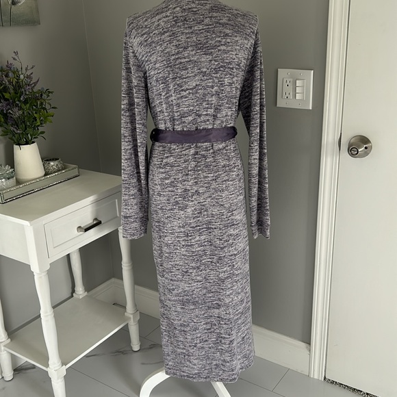 Ladies Robe. Purple and white in size medium. Floor length. - Picture 3 of 4